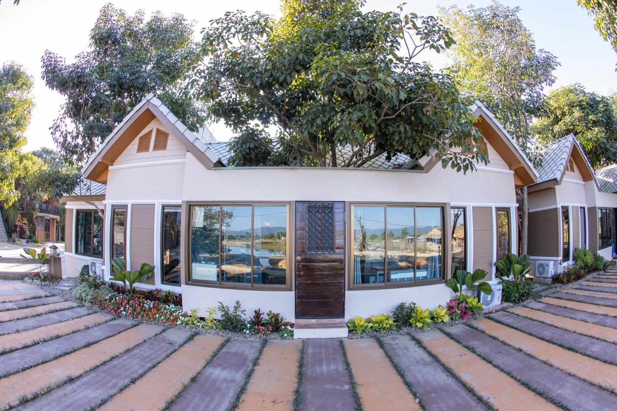 Mana-An Lake Hill Resort มานาอันเลคฮิลล์รีสอร์ต Chiang Mai Esterno foto